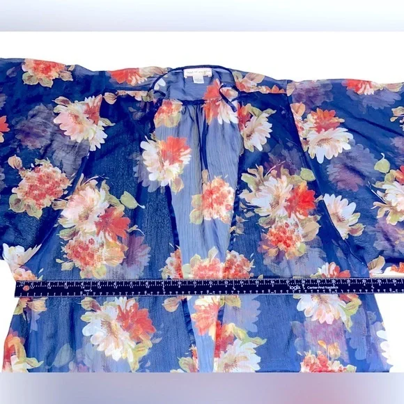 Band Of Gypsies Women's Navy Sheer‎ Pastel Floral Kimono Sleeve Duster Top Small - Picture 4 of 5